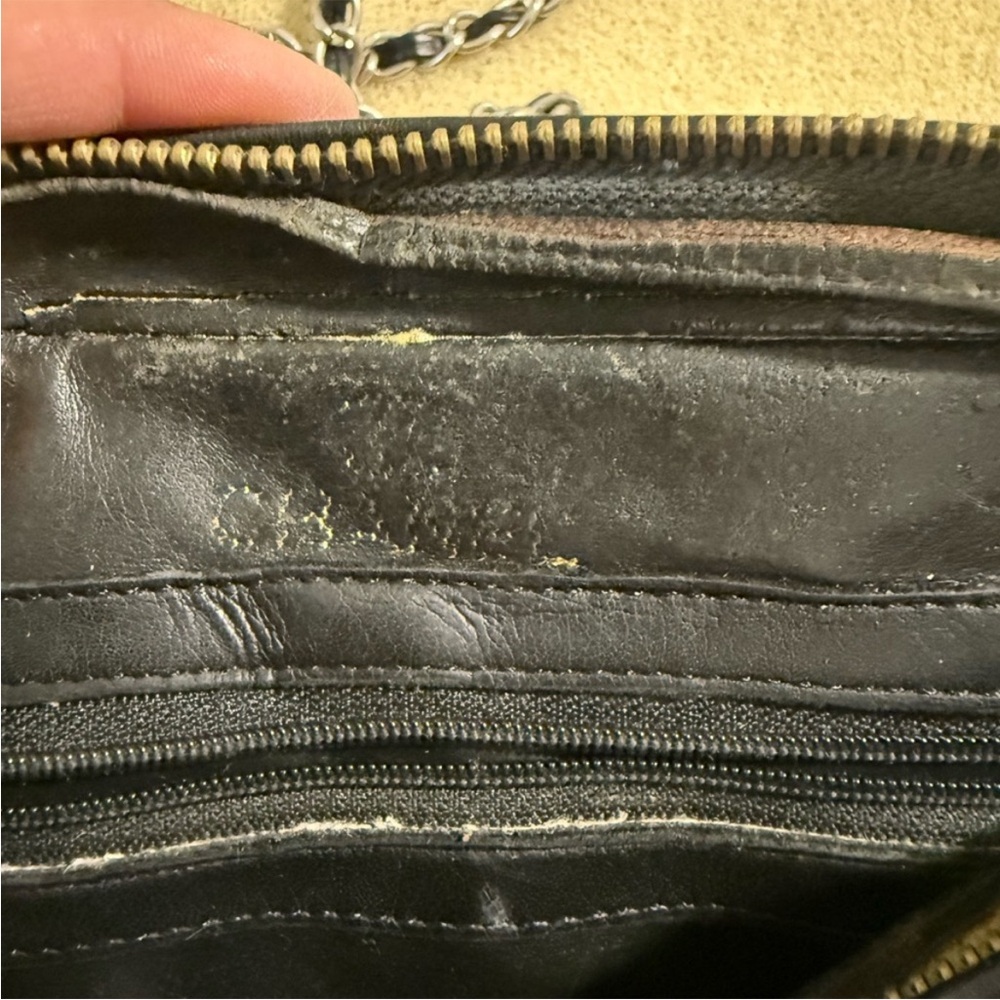 CHANEL Black Quilted Crossbody Bag - Picture 4 of 4